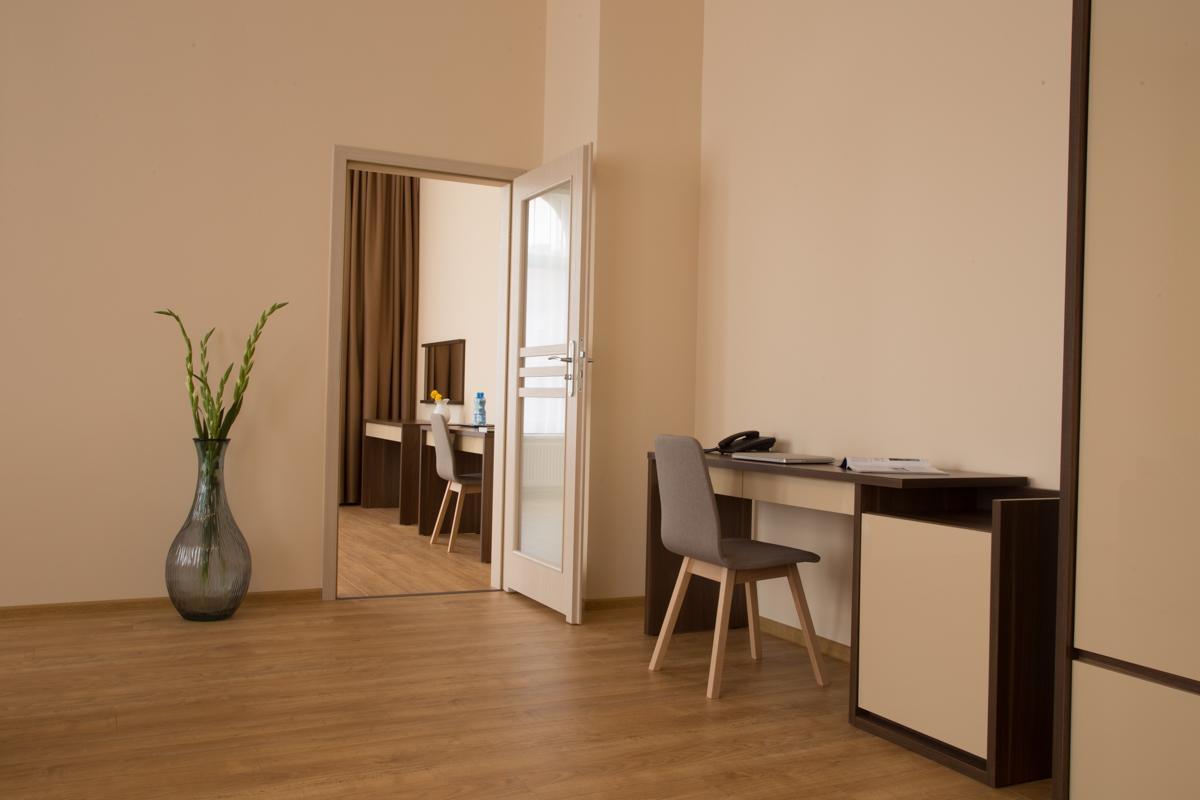 Glas-Hotel 4* جاره المظهر الخارجي الصورة